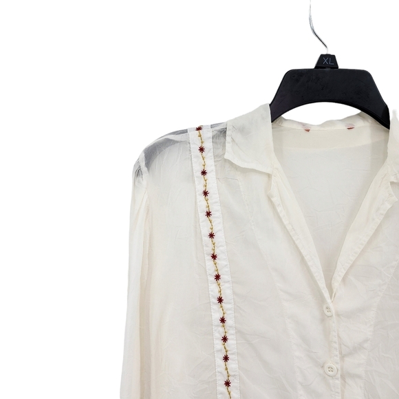 Johnny was Women's Lightweight Embroidered Button Front Shirt - Picture 2 of 9